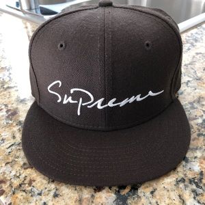 Supreme X New Era! Brand New Men’s Baseball Cap!